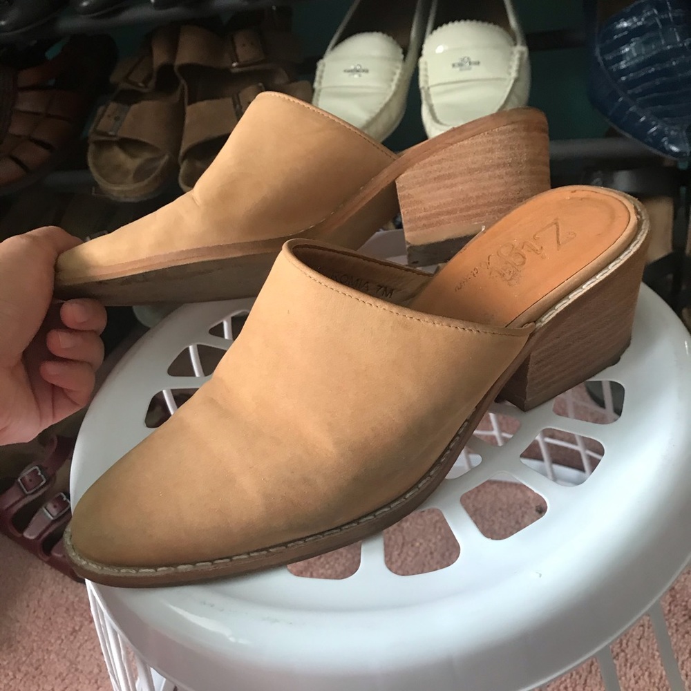 Leather clogs made in. Romania